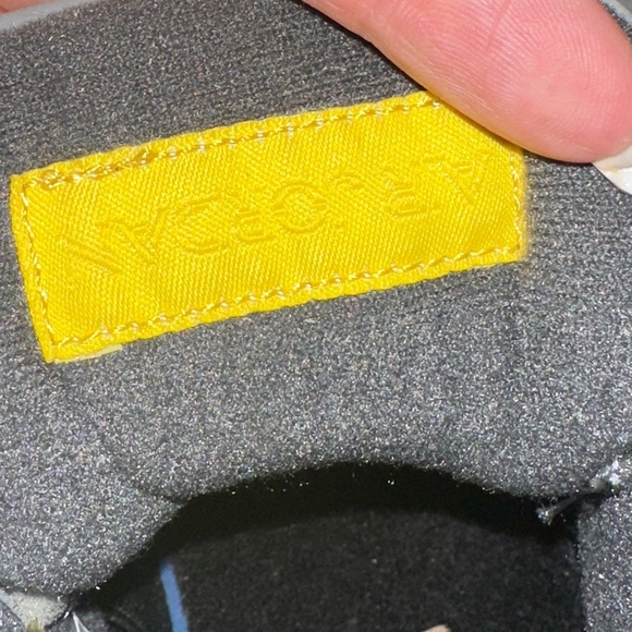 Jordan 4 Retro Cool Grey 2019 - Picture 5 of 11